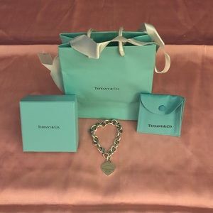 Tiffany & Co.  Silver, Heart bracelet.